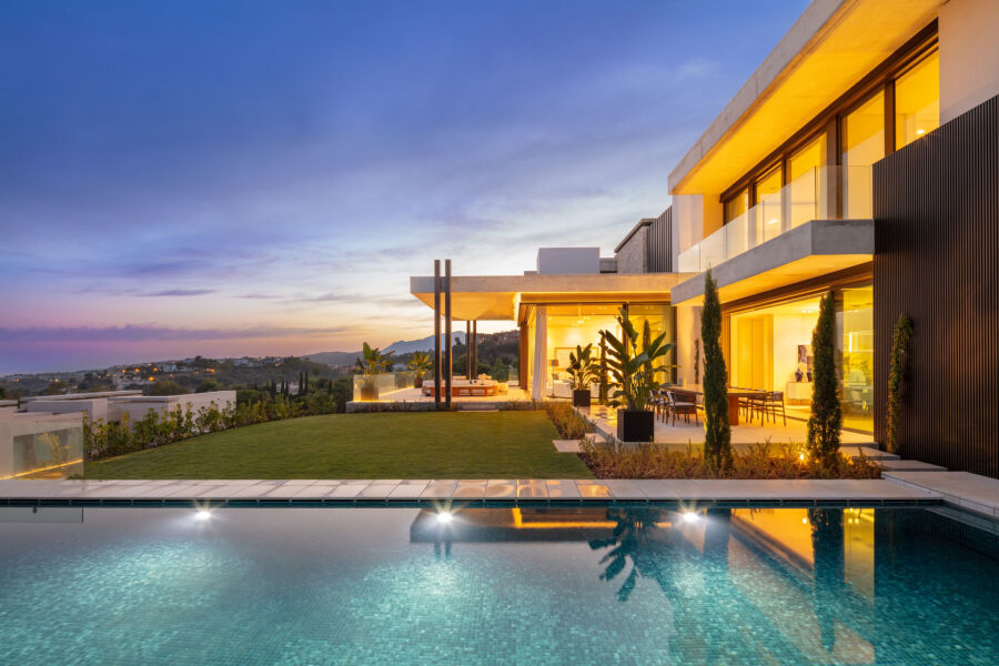 The Hills 8 - Modern Exclusive Villa with Stunning Sea Views