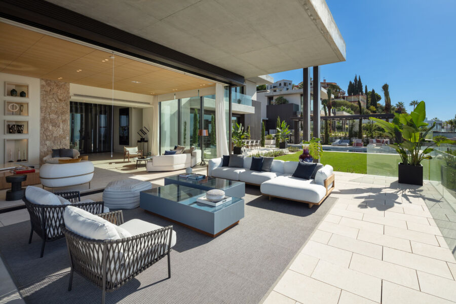 The Hills 8 - Modern Exclusive Villa with Stunning Sea Views