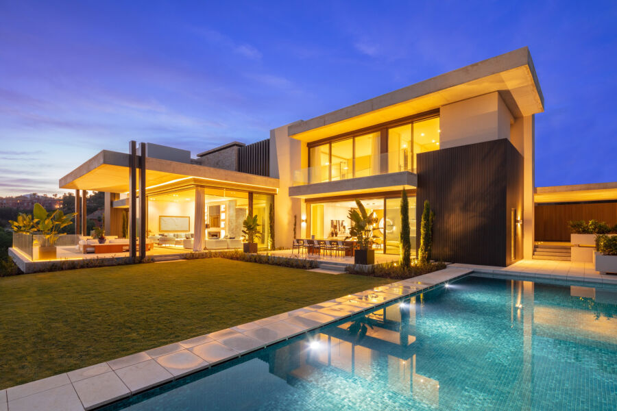 The Hills 8 - Modern Exclusive Villa with Stunning Sea Views