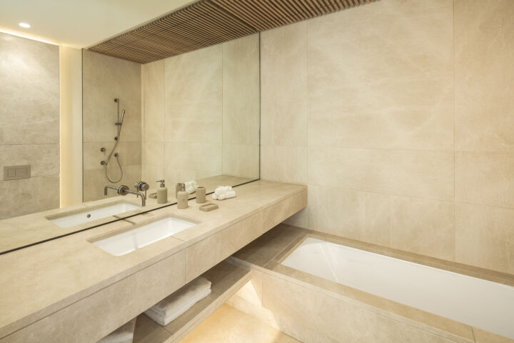 The Hills 8 - Modern Exclusive Villa with Stunning Sea Views