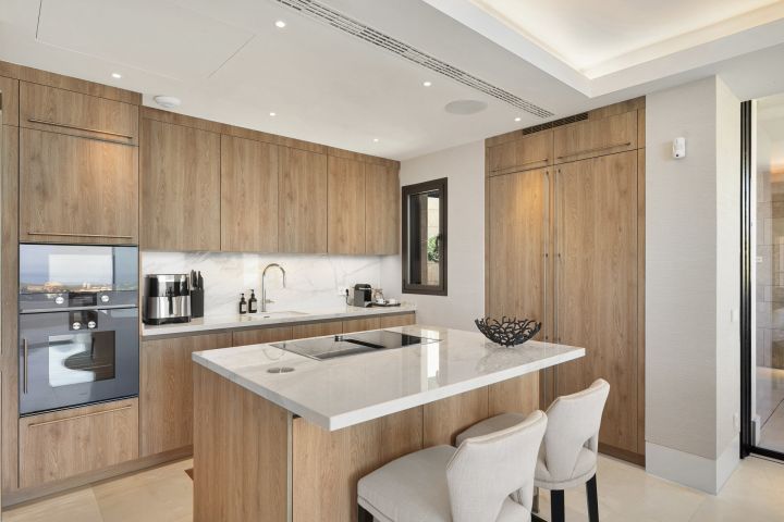 Grand View Marbella - Residencia Contemporánea en La Quinta