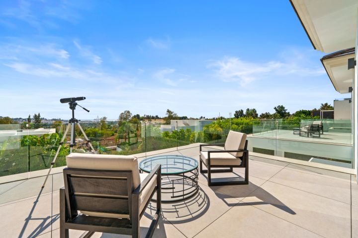 Villa Nova - Modern Residence with Amenities