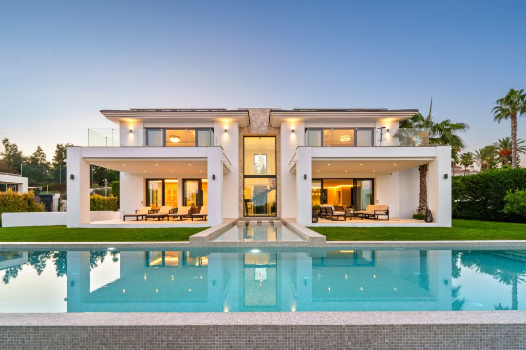 Villa Nova - Modern Residence with Amenities
