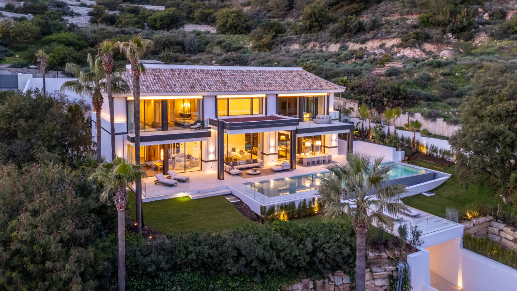 Villa Allure - Exquisite Villa in Cascada de Camoján
