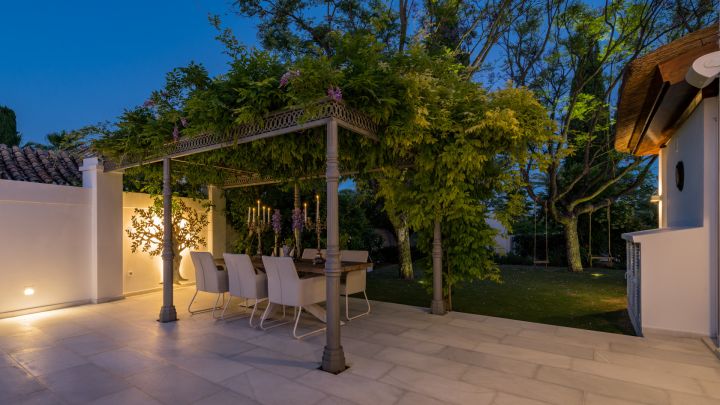 Villa Hermosa - Stunning Andalusian-Style Home in La Cerquilla