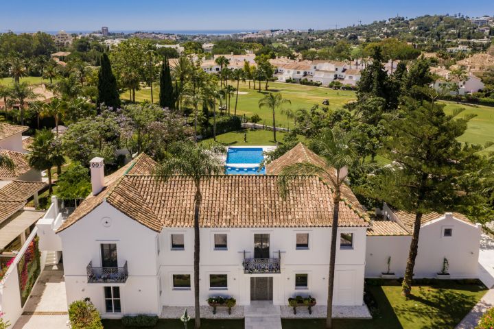 Villa Hermosa - Stunning Andalusian-Style Home in La Cerquilla