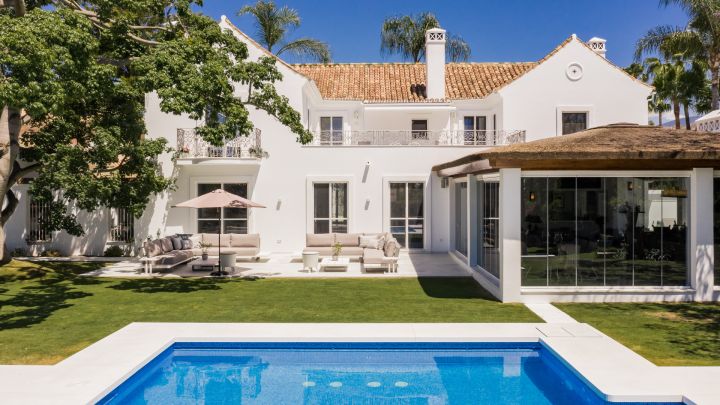Villa Hermosa - Stunning Andalusian-Style Home in La Cerquilla