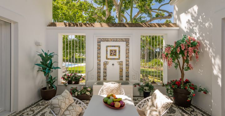 Villa Hermosa - Stunning Andalusian-Style Home in La Cerquilla