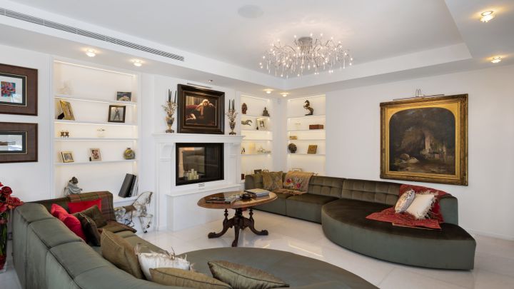 Villa Hermosa - Stunning Andalusian-Style Home in La Cerquilla