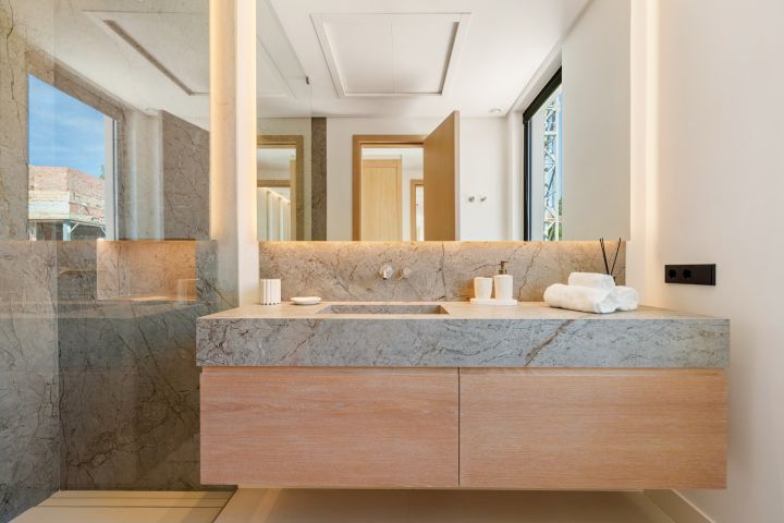 Linda Vista 289 - Modern Villa minutes from the Beach