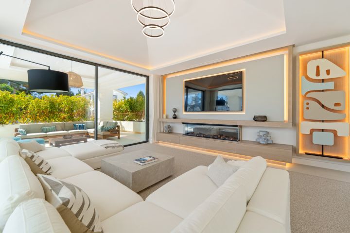 Linda Vista 289 - Modern Villa minutes from the Beach