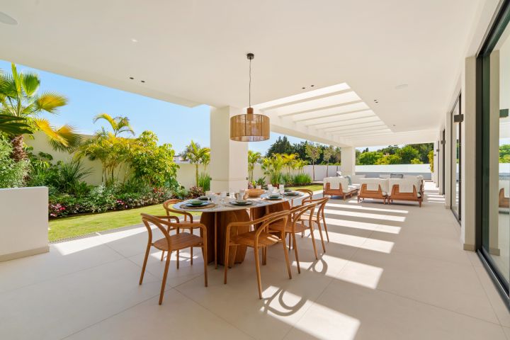 Linda Vista 289 - Modern Villa minutes from the Beach