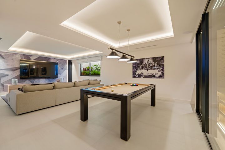 Linda Vista 289 - Modern Villa minutes from the Beach
