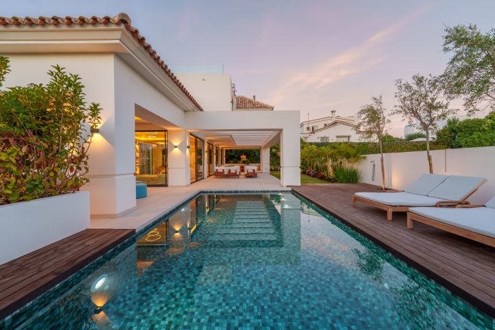 Linda Vista 289 - Modern Villa minutes from the Beach