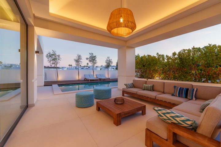 Linda Vista 289 - Modern Villa minutes from the Beach