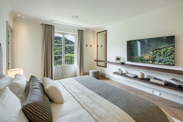 Villa Liora - Architecturally Designed Luxury Home in La Zagaleta