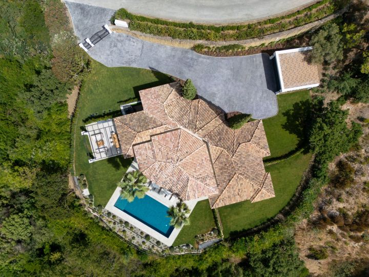 Villa Liora - Architecturally Designed Luxury Home in La Zagaleta