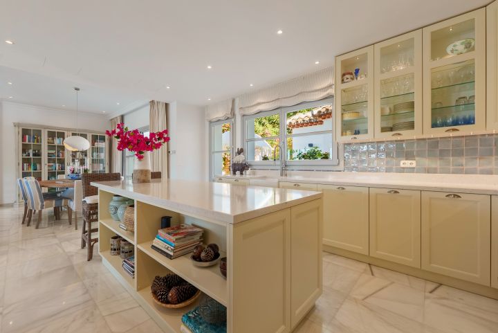 Albinoni 20 - Mediterranean Estate in Sierra Blanca