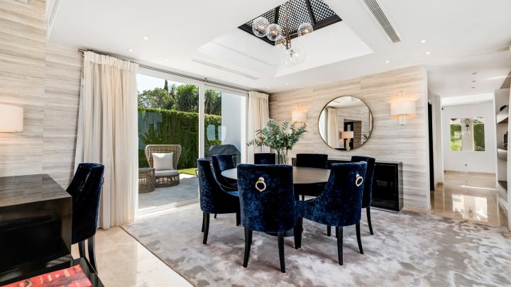 Casa Monte - Elegante Villa Andaluza con Vistas Panorámicas en La Quinta