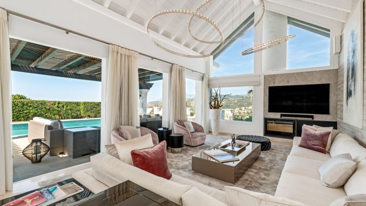 Casa Monte - Elegante Villa Andaluza con Vistas Panorámicas en La Quinta