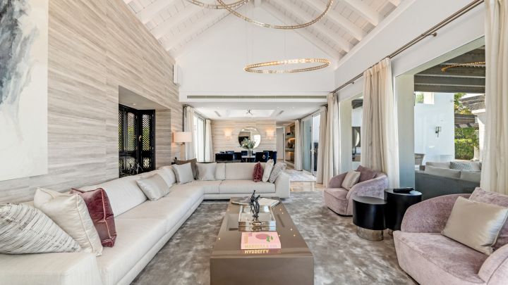 Casa Monte - Elegante Villa Andaluza con Vistas Panorámicas en La Quinta