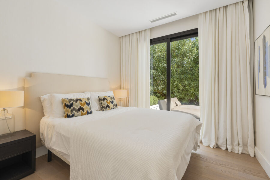 Villa Begoña - Charming Andalusian Property Frontline Golf in Los Naranjos