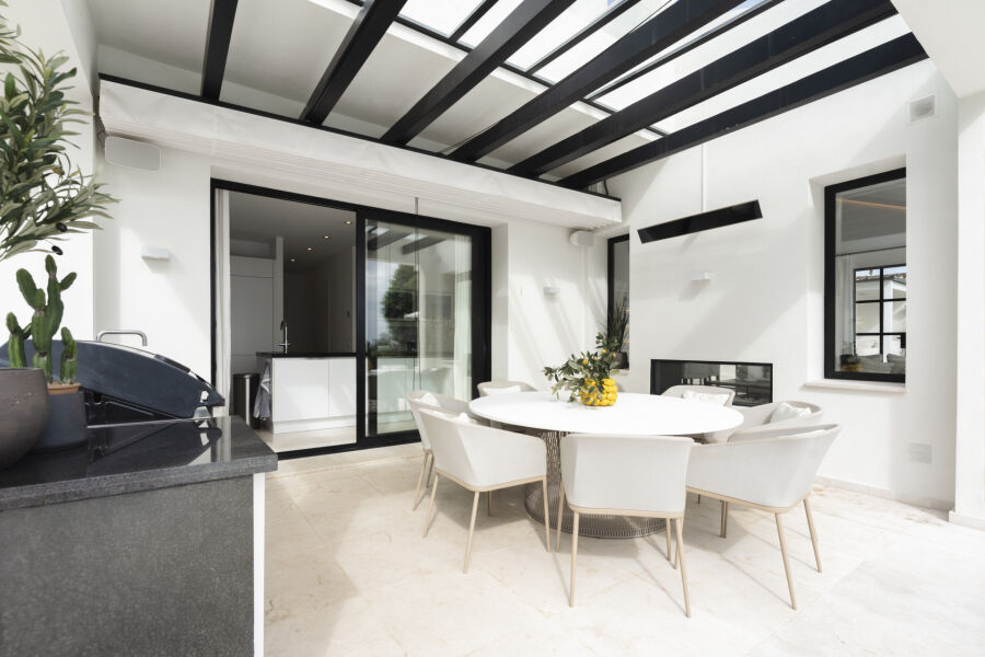 Villa Begoña - Charming Andalusian Property Frontline Golf in Los Naranjos