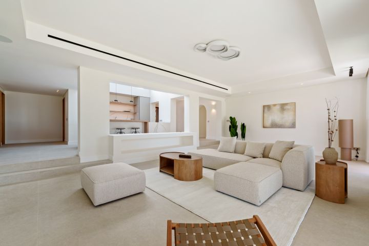 Villa La Serena - Luxurious Andalusian One-Level Property