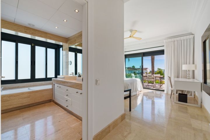 Villa La Perla - Stunning Villa in Nueva Andalucía