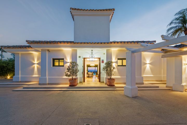 Villa La Perla - Stunning Villa in Nueva Andalucía