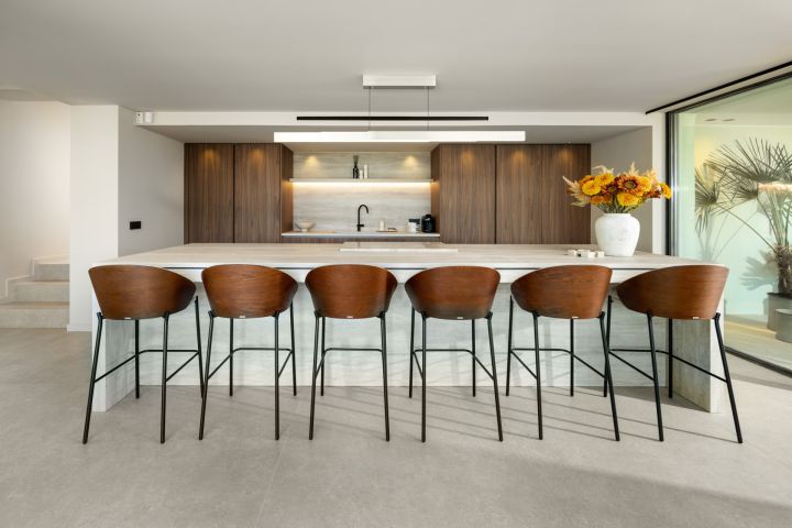Centauro 15 - Contemporary Elegance in Nueva Andalucía