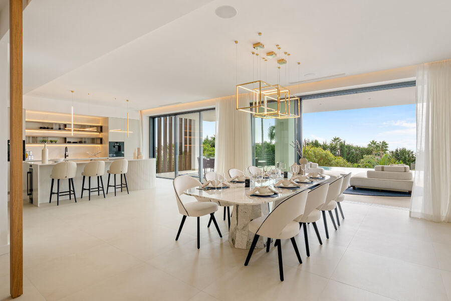 Villa George - Modern Luxury in Sierra Blanca, Marbella