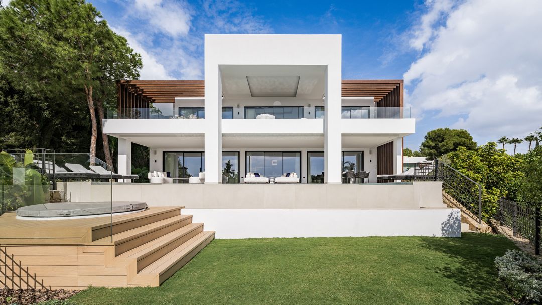 Villa George - Modern Luxury in Sierra Blanca, Marbella