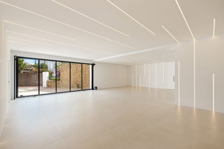 Villa George - Modern Luxury in Sierra Blanca, Marbella