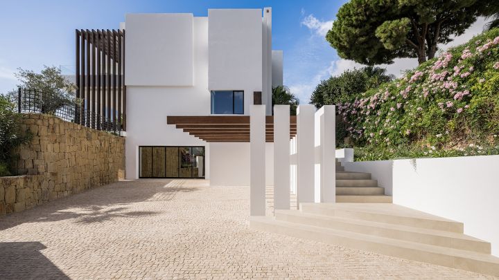 Villa George - Modern Luxury in Sierra Blanca, Marbella