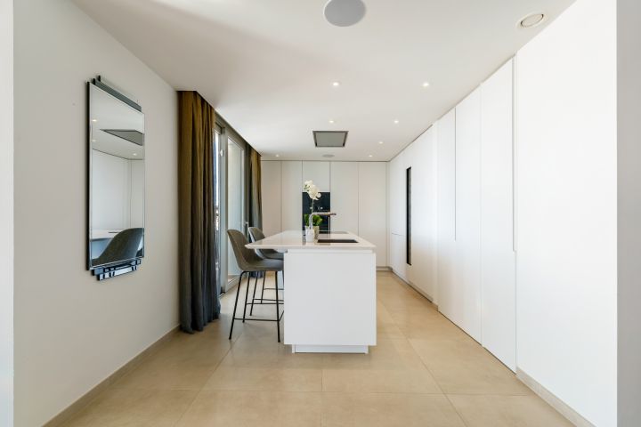 Nine Lions 331 - Stunning Duplex Penthouse