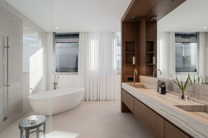Meisho Hills 205 - Stunning Home in Prime Location