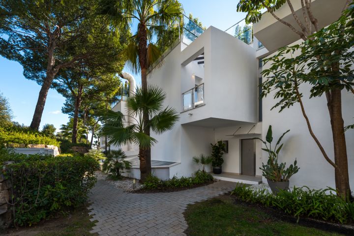 Meisho Hills 205 - Stunning Home in Prime Location