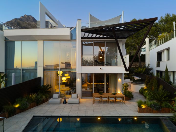 Meisho Hills 205 - Stunning Home in Prime Location