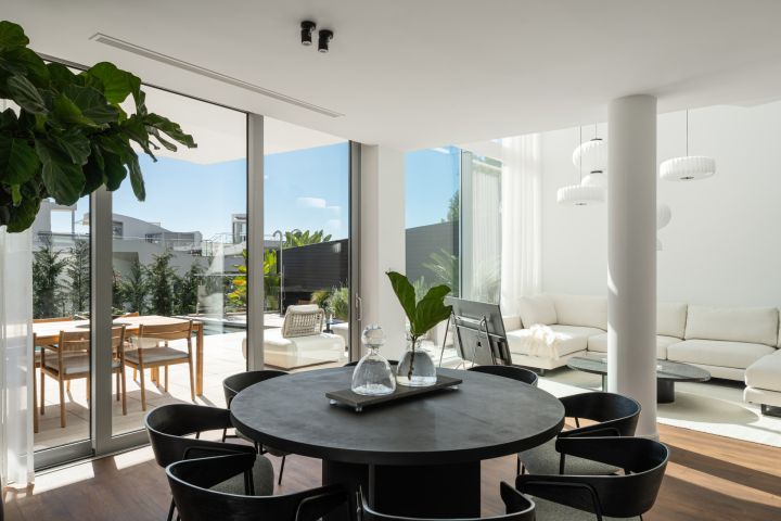 Meisho Hills 205 - Stunning Home in Prime Location