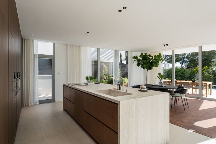 Meisho Hills 205 - Stunning Home in Prime Location