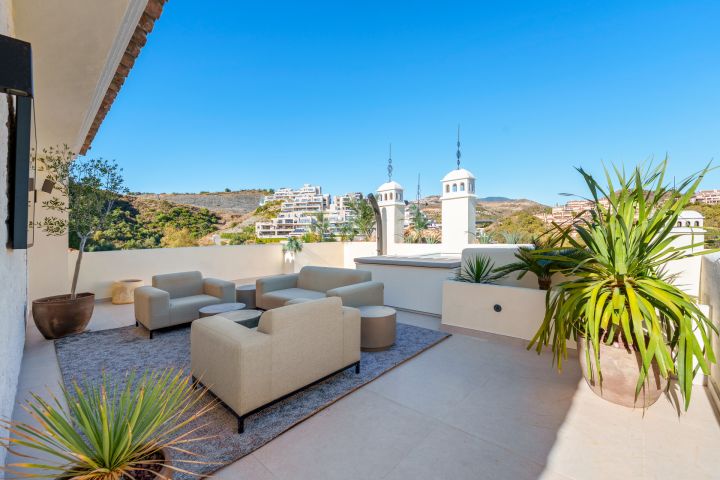 Belvederes 12 - Penthouse Duplex avec Piscine Privée à La Cerquilla