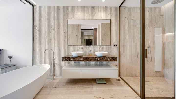 Epic Penthouse - Elegant Residence on the Golden Mile