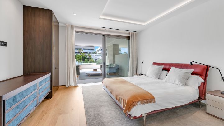 Epic Penthouse - Elegant Residence on the Golden Mile