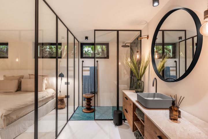 Orion 53 - Exclusive Front-Line Golf Villa in Nueva Andalucía
