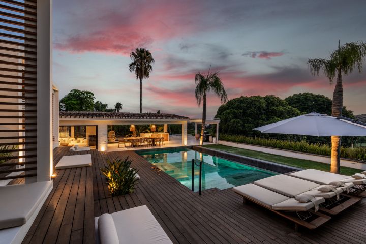Orion 53 - Exclusive Front-Line Golf Villa in Nueva Andalucía