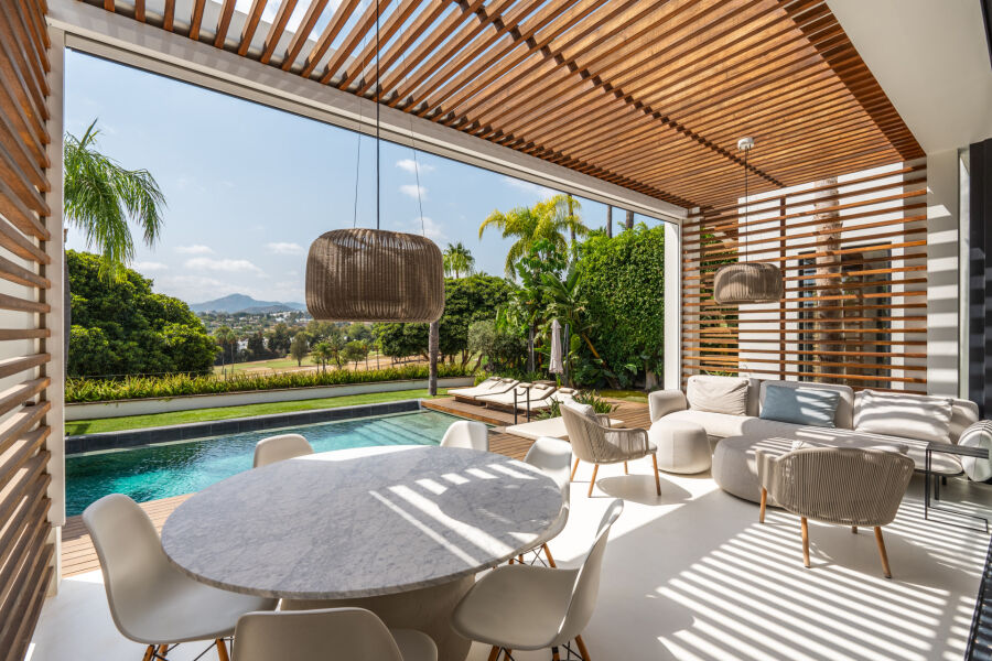 Orion 53 - Exclusive Front-Line Golf Villa in Nueva Andalucía