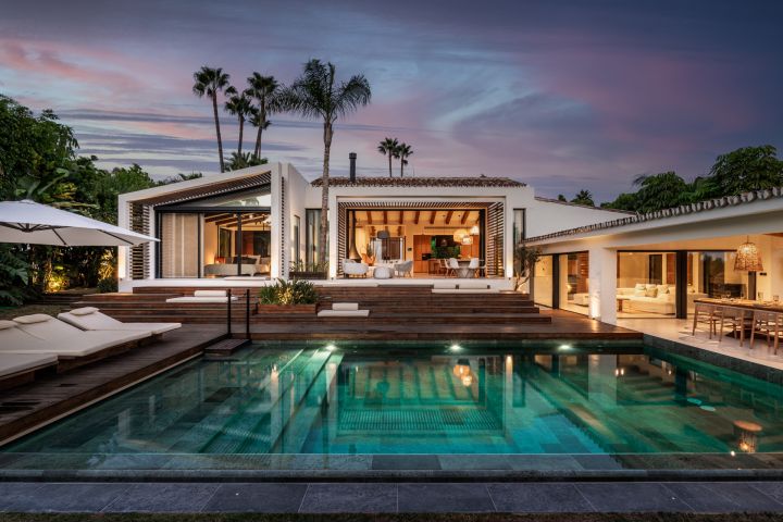 Orion 53 - Exclusive Front-Line Golf Villa in Nueva Andalucía