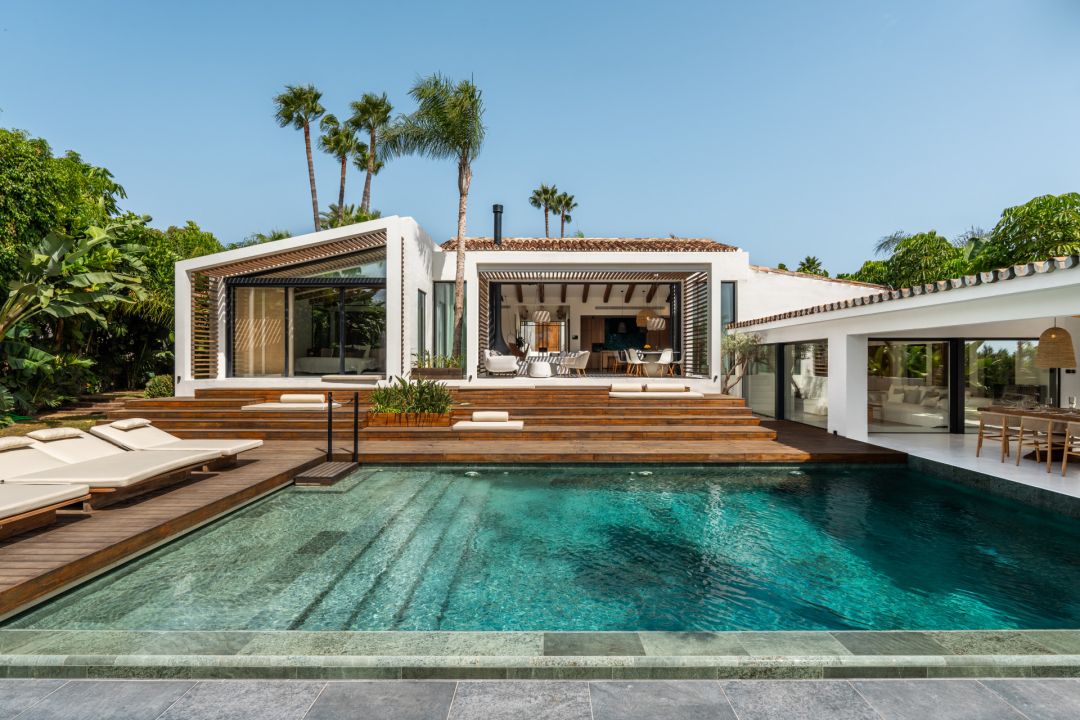 Orion 53 - Exclusive Front-Line Golf Villa in Nueva Andalucía