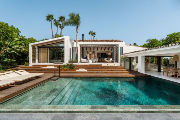 Orion 53 - Exclusive Front-Line Golf Villa in Nueva Andalucía